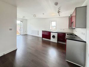 Open Plan Kitchen Diner- click for photo gallery